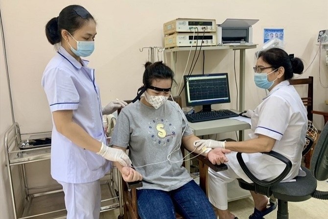 Ha Noi tim cach han che benh khong lay nhiem va roi loan tam than hinh anh