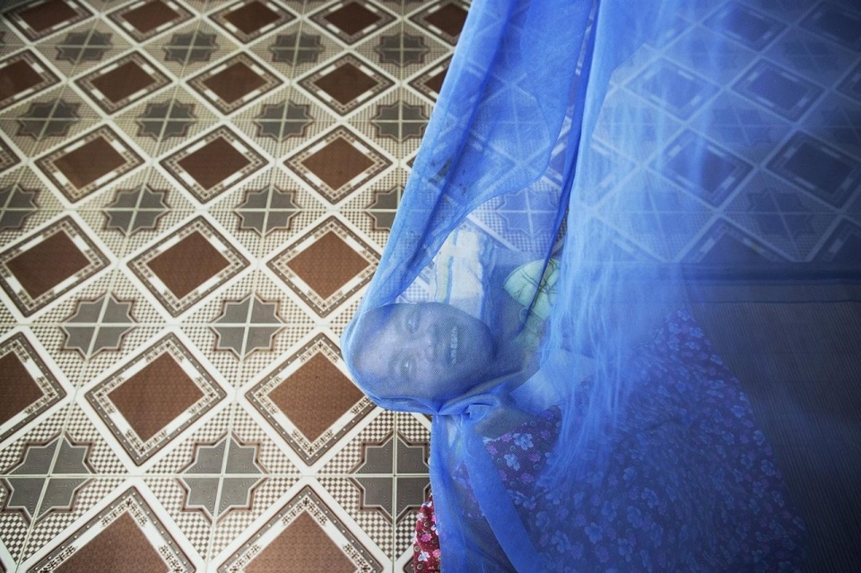 Anh Lai Van Manh là nạn nhân da cam tại làng Tường An, tỉnh Bình Định. Bố của anh từng là chiến sĩ cách mạng trong khu vực do Mỹ chọn là nơi thí điểm để phun chất độc diệt cỏ. 