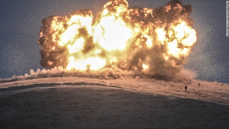 Một vụ không kích của Mỹ tại biên giới Thổ Nhĩ Kỳ - Syria vào tháng 10/2014. Ảnh: CNN