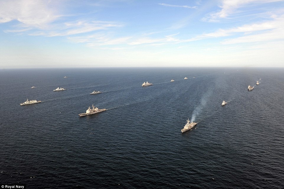 Hơn 5.000 chuyên viên và sĩ quan hải quân quốc tế tham gia tập trận.