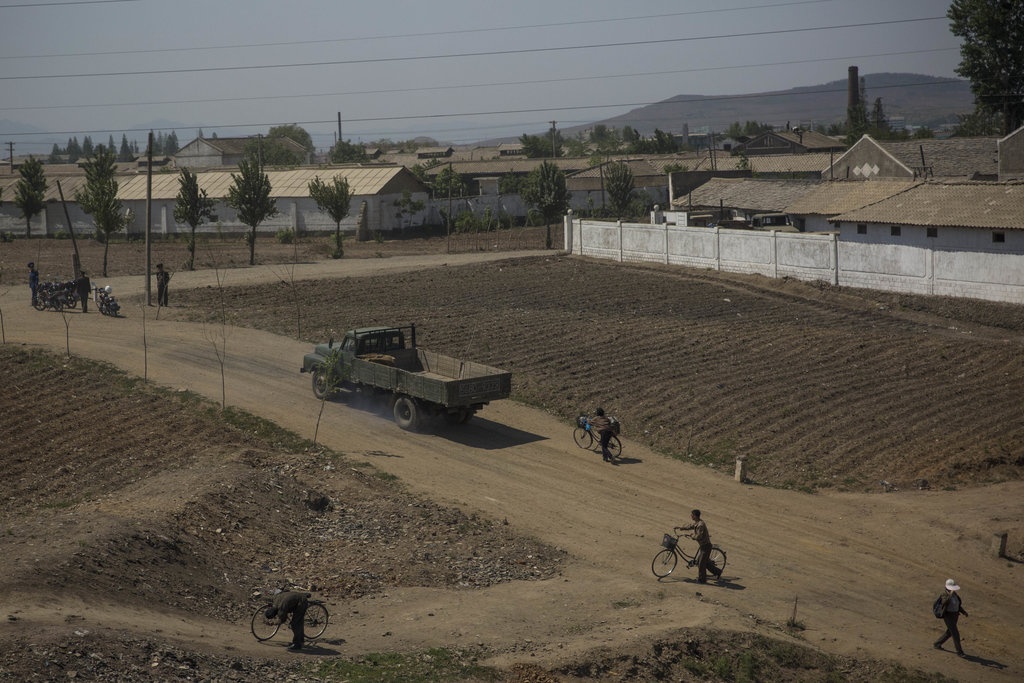 Con đường nối thủ đô Bình Nhưỡng với thành phố Kaesong, tỉnh Bắc Hwanghae. Kaesong cũng là nơi đặt khu công nghiệp liên kết giữa hai miền.