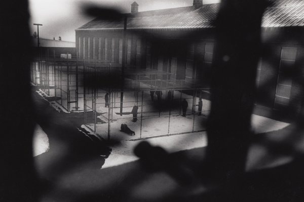 Bên trong trại cải tạo Clinton năm 1997. Ảnh: NYT