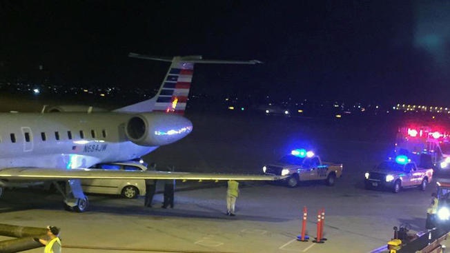 Xe tai dam vao phi co tai san bay My hinh anh