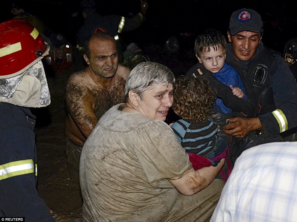 Đến chiều 14/6, RT dẫn báo cáo của chính quyền cho biết 11 người đã thiệt mạng sau cơn giông. Đội cứu hộ phát hiện thi thể chủ yếu trong nhà riêng của họ. Chính quyền lo ngại số người chết sẽ tiếp tục tăng.