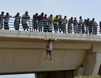 Al-Qaeda treo xac gian diep tra thu vu My tieu diet thu linh hinh anh