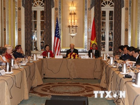 Tong Bi thu Nguyen Phu Trong gap go ban be canh ta My hinh anh