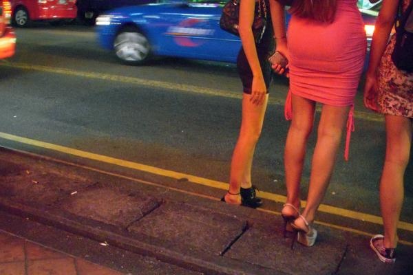 Dem nao nhiet o pho den do noi tieng tai Singapore hinh anh