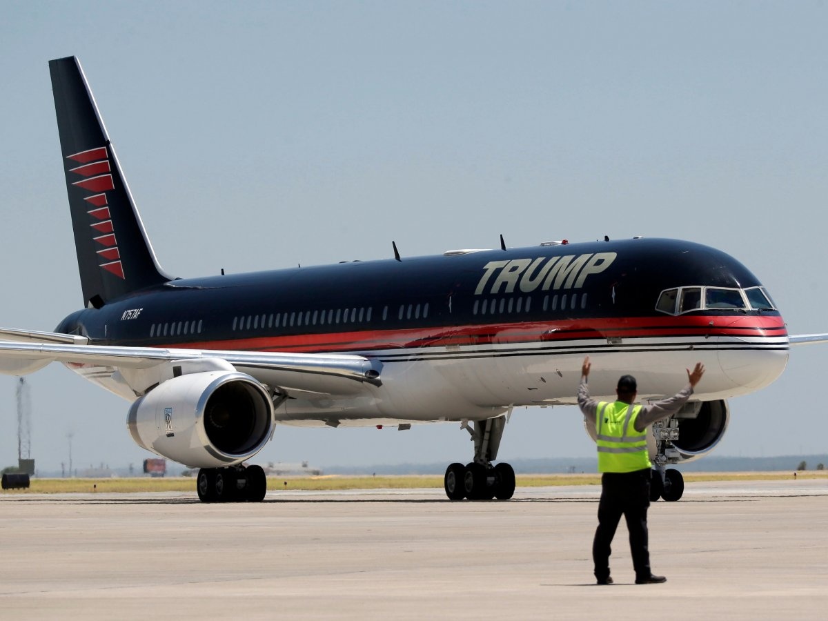 Chiếc Boeing 757-200 của tỷ phú Donald Trump là một trong những biểu tượng về sự giàu có của ông trùm bất động sản này.
