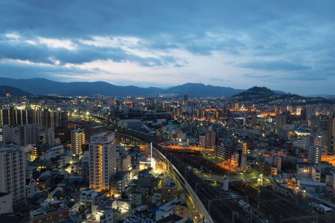 Một góc Hiroshima hiện đại về đêm. Ảnh chụp năm 2015.