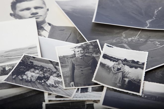 Me va con gai gap lai nhau sau 70 nam ly tan vi The chien 2 hinh anh