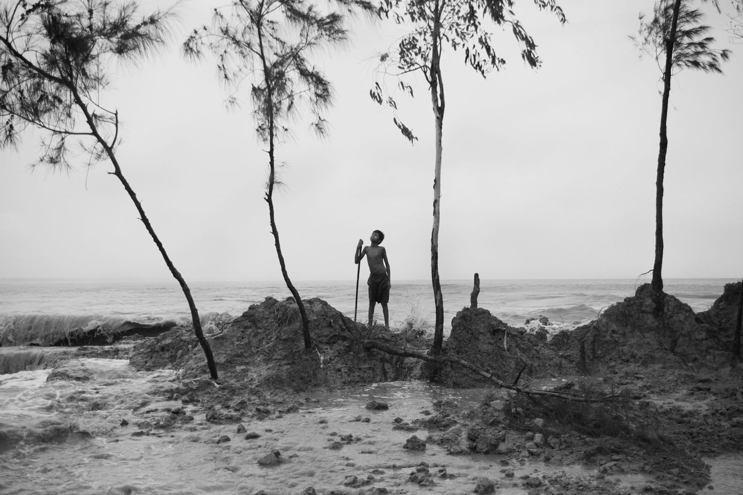 Mực nước biển ngày càng dân cao buộc gần 2/3 dân số trên đảo Ghoramara phải chuyển sang sống tạm ở đảo Sagar gần đó. 