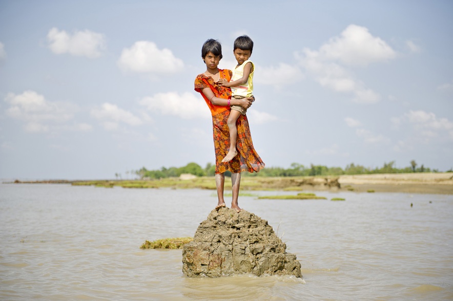 Cuoc song tren hon dao dang chim dan hinh anh