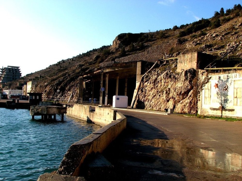 Ben trong can cu hai quan tuyet mat thoi Chien tranh Lanh hinh anh