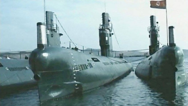 Triều Tiên điều động 50 tàu ngầm rời căn cứ để tập trận khi quan chức hai miền nối lại đàm phán ngày 23/8. Ảnh: Yonhap