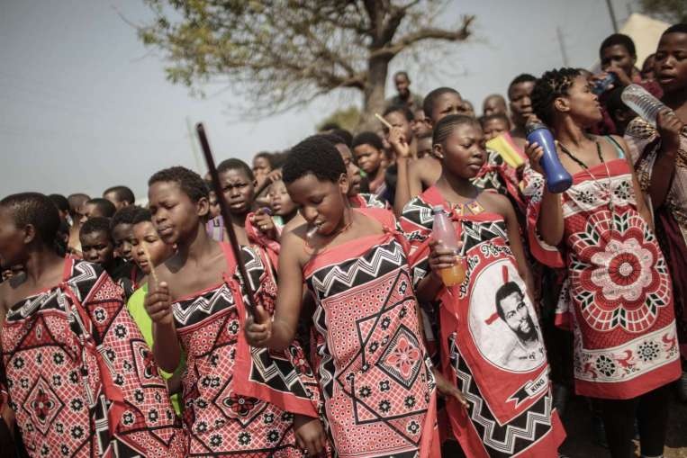 65 trinh nu thi tuyen vo cho nha vua chet tham hinh anh