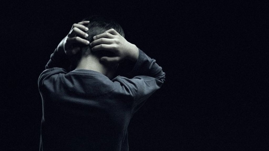 Vi sao thieu nien Nhat tu tu cao nhat vao ngay khai truong? hinh anh