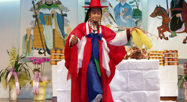 Dieu it biet ve nghe xem boi o Trieu Tien hinh anh