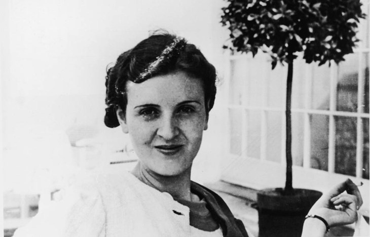 Bạn gái lâu năm và cuối cùng là vợ y, Eva Braun, từng tự tử 2 lần, nhằm thu hút sự chú ý của đồ tể Hitler. Ảnh: Getty