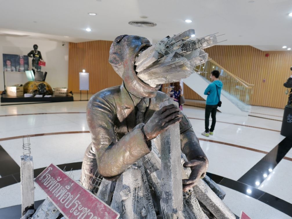 Ben trong Bao tang Tham nhung o Thai Lan hinh anh