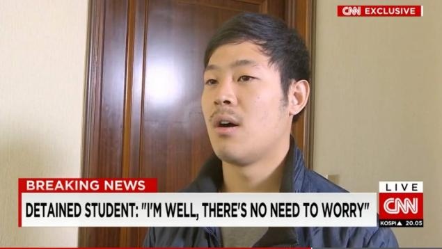 Con tin người Hàn Quốc Joo Won Moon gặp gỡ báo chí quốc tế ở Bình Nhưỡng hồi tháng 5. Ảnh: CNN