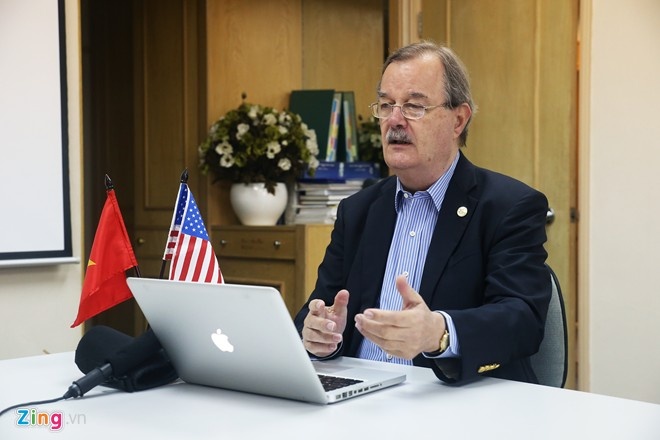 Giám đốc điều hành Phòng Thương mại Hoa Kỳ tại TP HCM trả lời Zing.vn vào chiều ngày 7/10. Ảnh: Hải An