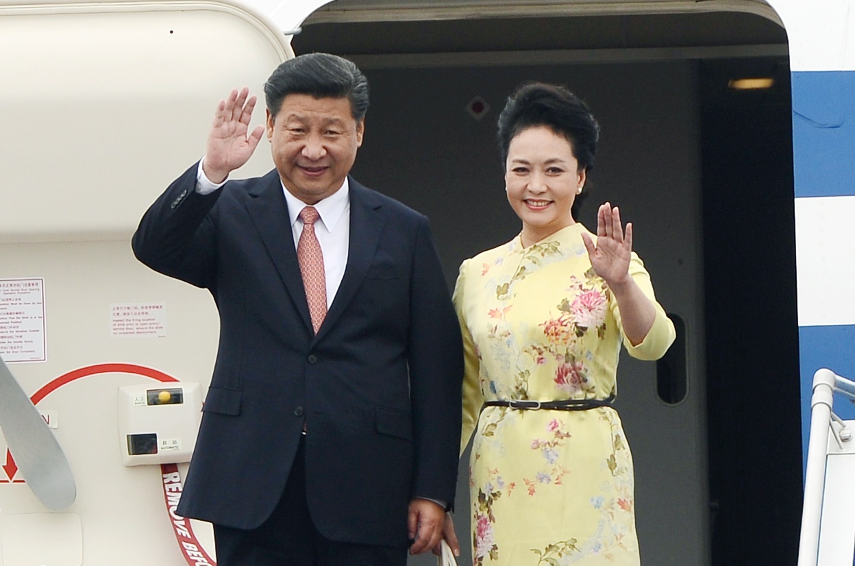 Tong bi thu, chu tich Trung Quoc tai san bay Noi Bai hinh anh