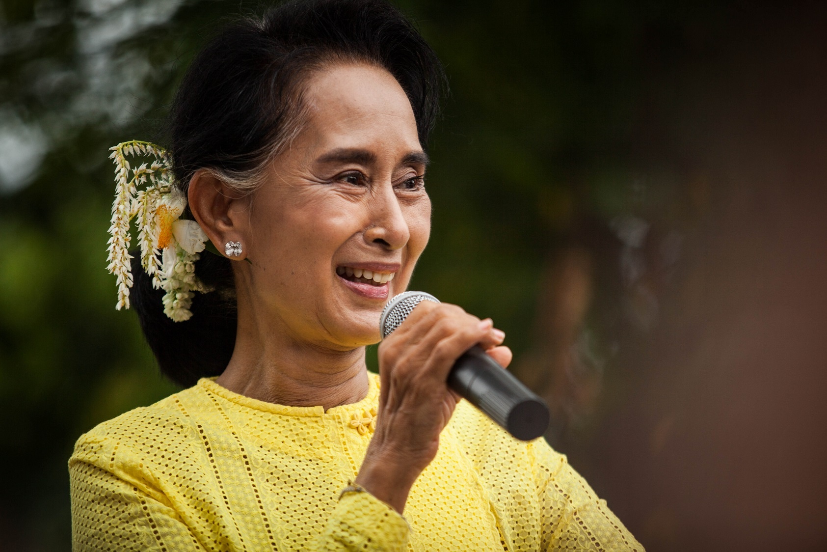 Ba Suu Kyi thang ghe o Quoc hoi Myanmar hinh anh