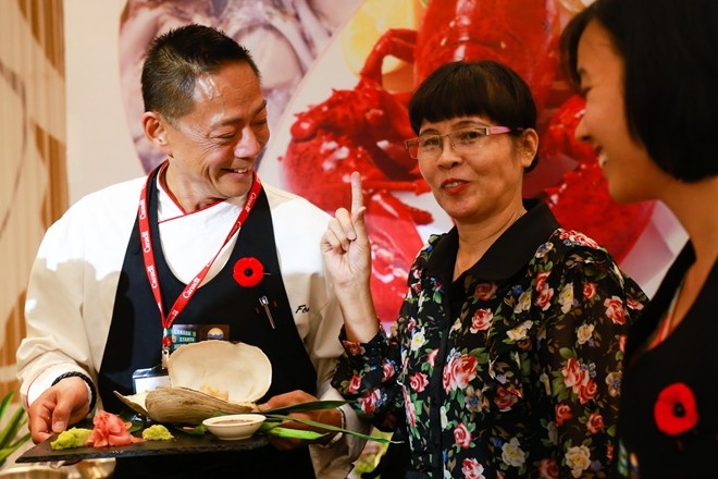 Mon oc voi voi Canada tai Sai Gon hinh anh