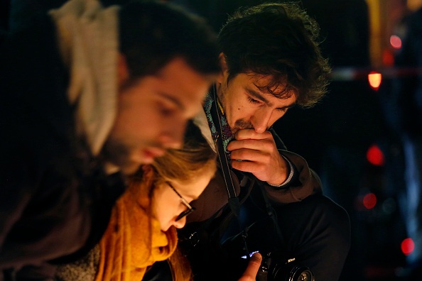 Xac dinh ten mot nghi pham khung bo Paris tu mau ngon tay hinh anh