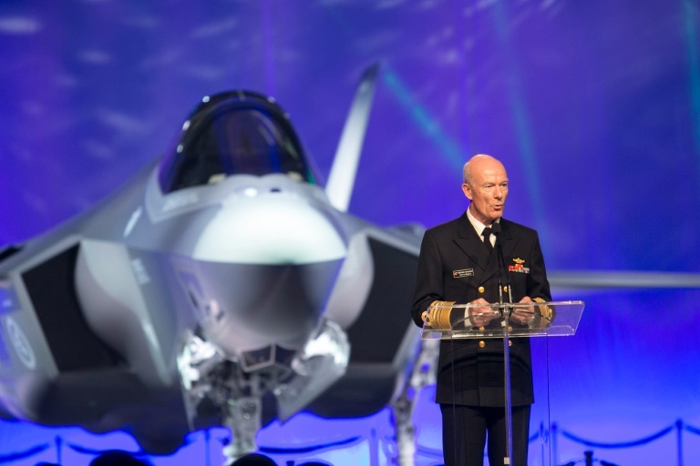 Buon ban vu khi toan cau: Au - My giam, Nga vuon len hinh anh