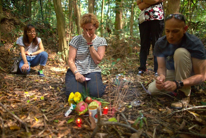 Hanh trinh tim su cuu roi cua con cuu binh My tren dat Viet hinh anh