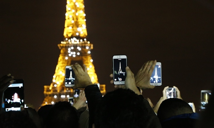 'Cuoc chien chong khung bo cua Phap chua ket thuc' hinh anh