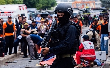 Indonesia bat them nghi pham vu khung bo o Jakarta hinh anh