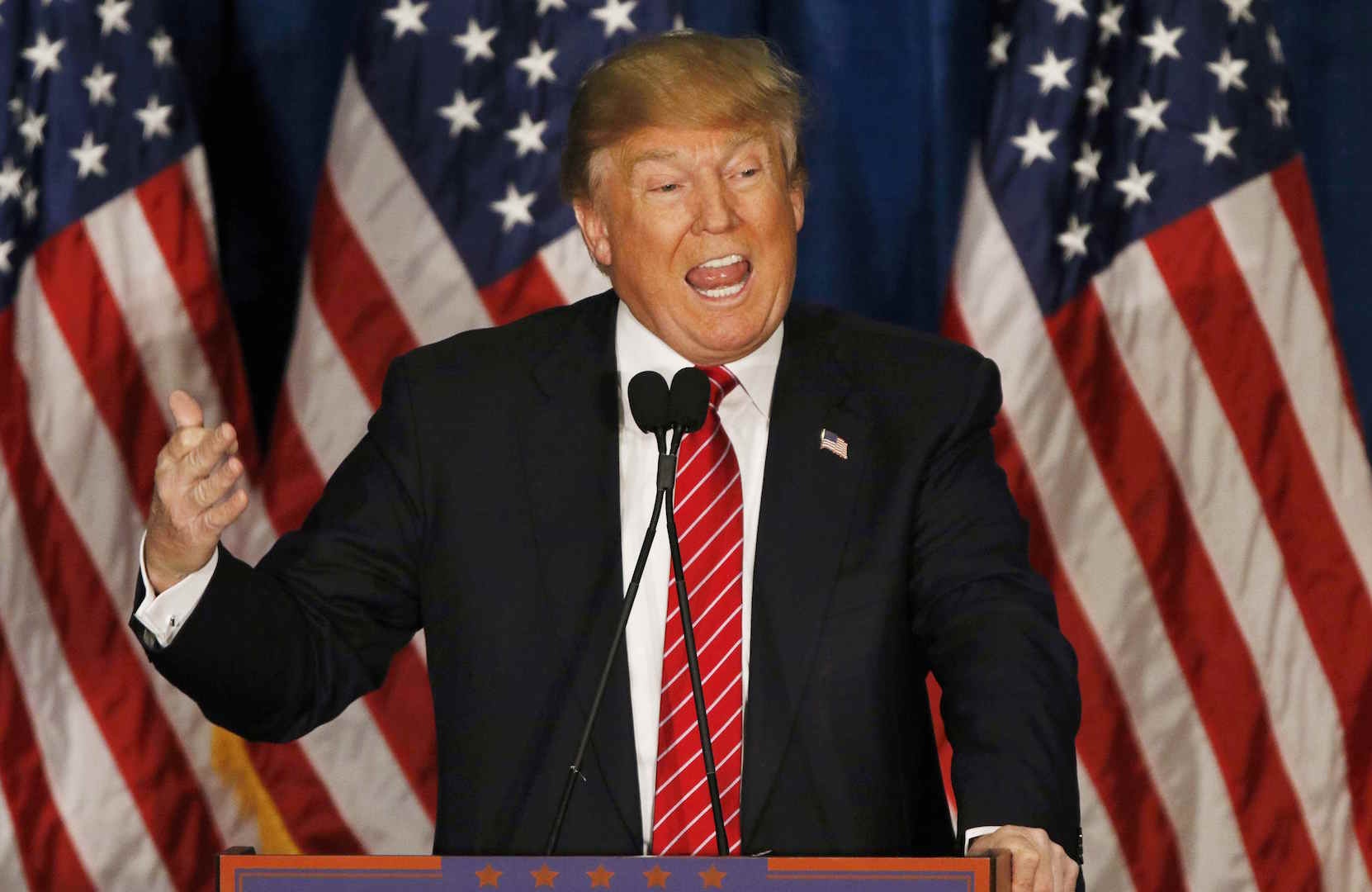 Romney, McCain chi trich Trump se day nuoc My vao nguy hiem hinh anh