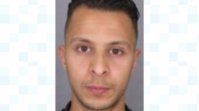 Nghi pham khung bo Paris ra hau toa o Bi hinh anh