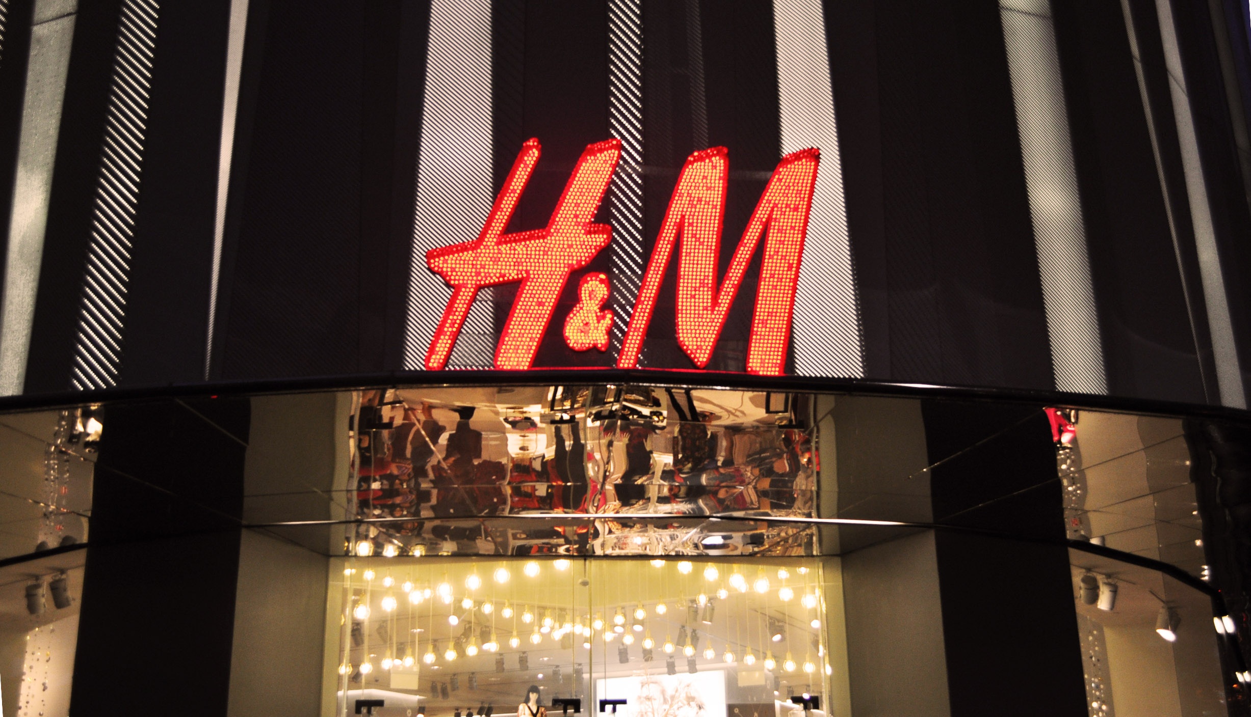 du khách Việt ăn cắp ở Singapore ảnh 1 du khach Viet an cap o Singapore anh 1