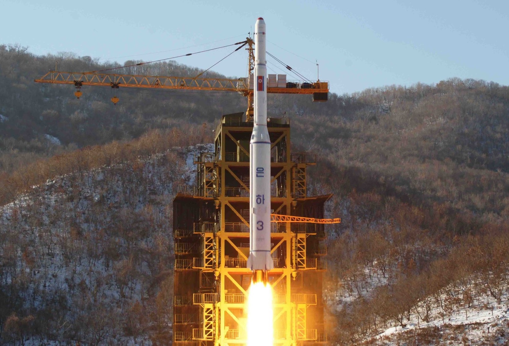 Trieu Tien thu dong co ten lua lien luc dia hinh anh