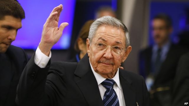 Ong Raul Castro lanh dao Dang Cong san Cuba them 5 nam hinh anh