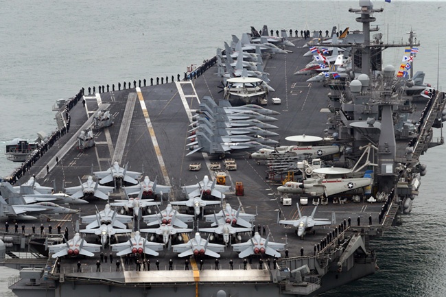 tau san bay My vao Hong Kong anh 1