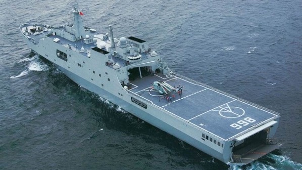 Trung Quoc dua tau chien 20.000 tan den da Chu Thap hinh anh