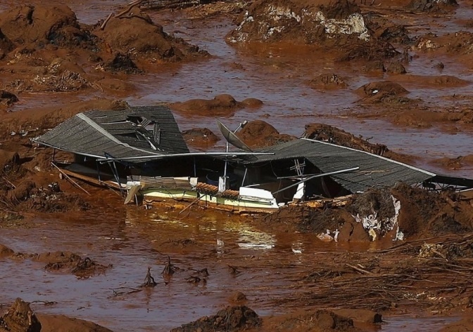 Brazil kien cong ty khai thac mo gay o nhiem 44 ty USD hinh anh