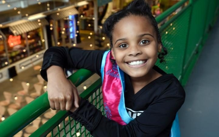 Obama tham thanh pho bi o nhiem sau loi moi tu be gai 8 tuoi hinh anh