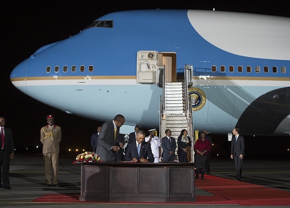 obama tham viet nam anh 1