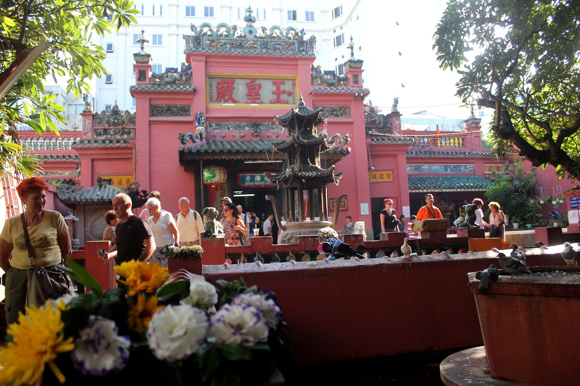 Tong thong Obama di chua o Sai Gon anh 1