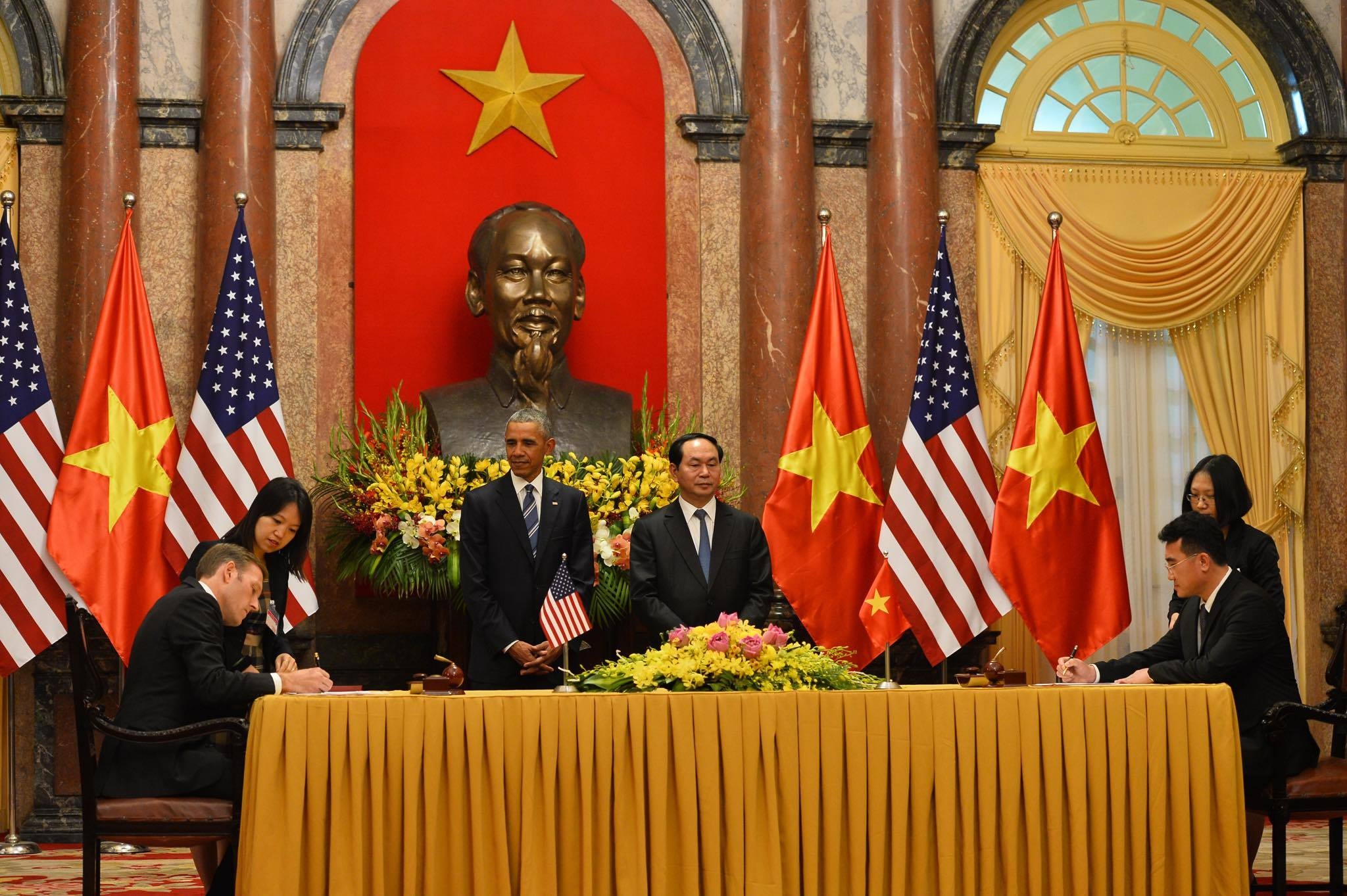 Mỹ dỡ bỏ cấm vận vũ khí Việt Nam ảnh 1 My do bo cam van vu khi Viet Nam anh 1