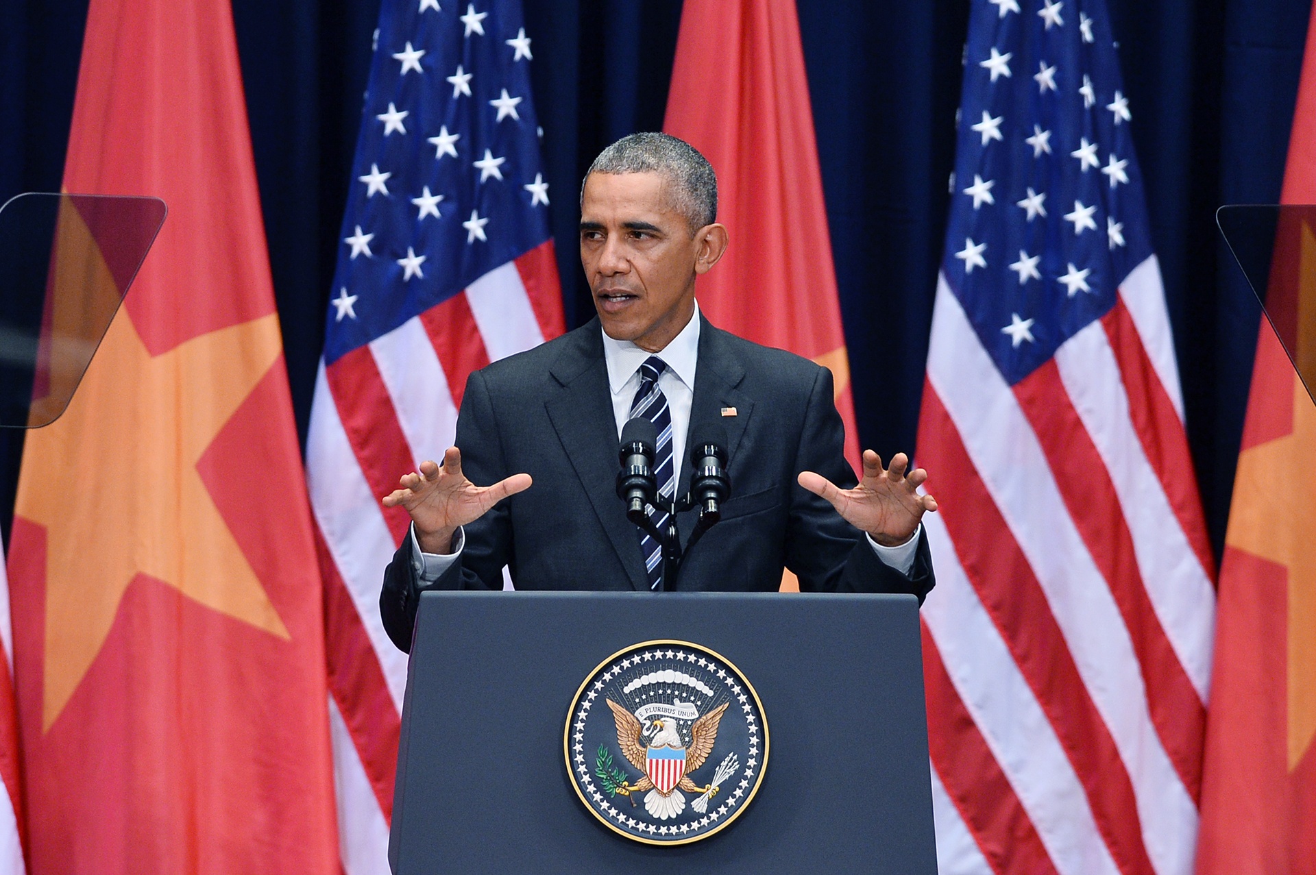 Tong thong Obama phat bieu truoc thanh nien Viet Nam anh 1