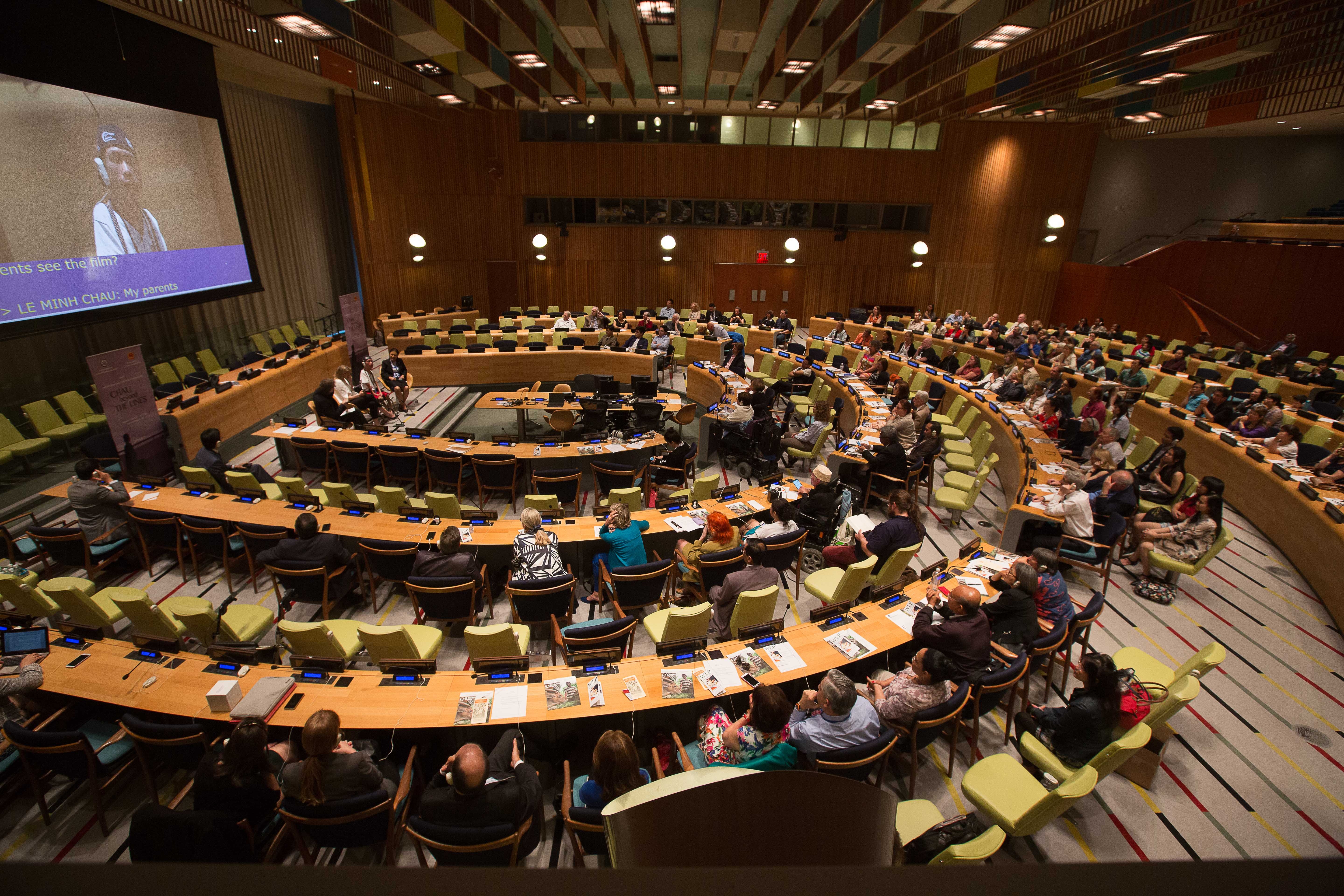 chieu phim ve chat doc da cam o LHQ anh 2