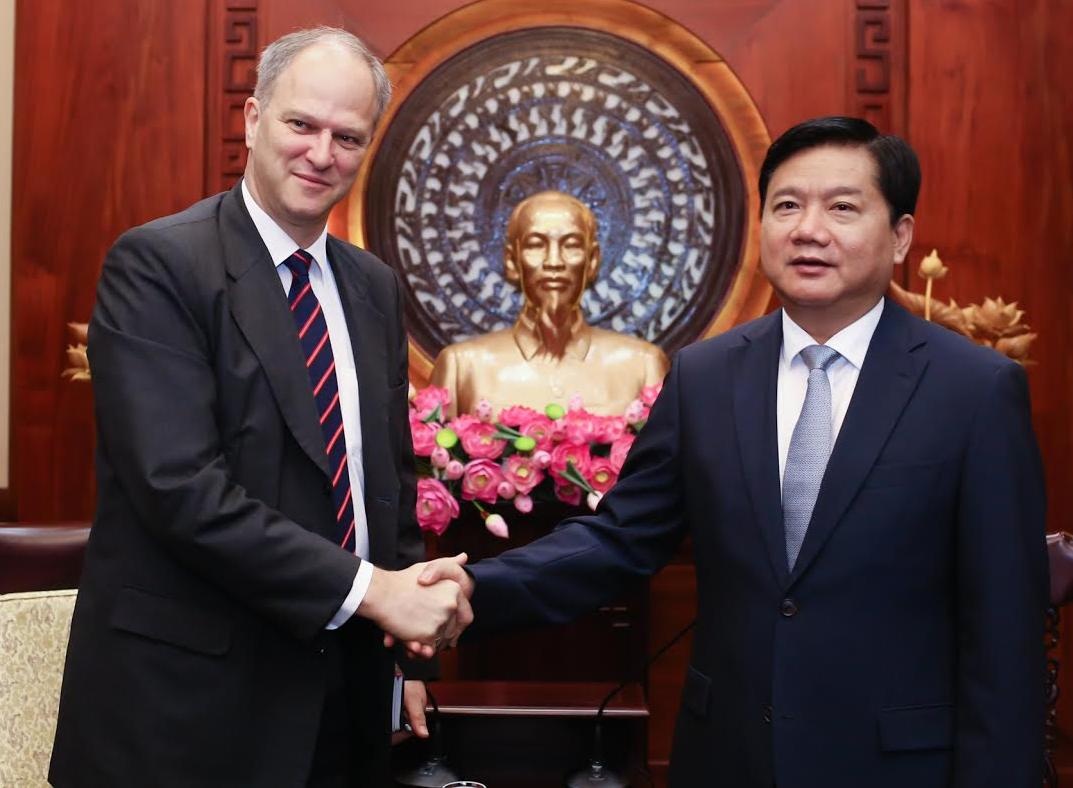 Bi thu Thang: 5 giai phap day tien do tuyen metro so 2 hinh anh