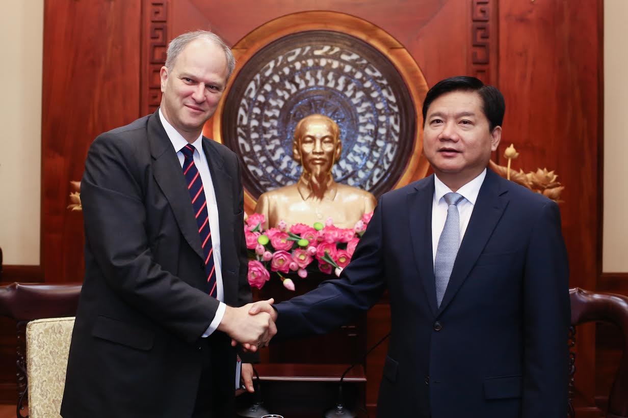 Bi thu Thang: 5 giai phap thuc day tien do DSDT anh 1