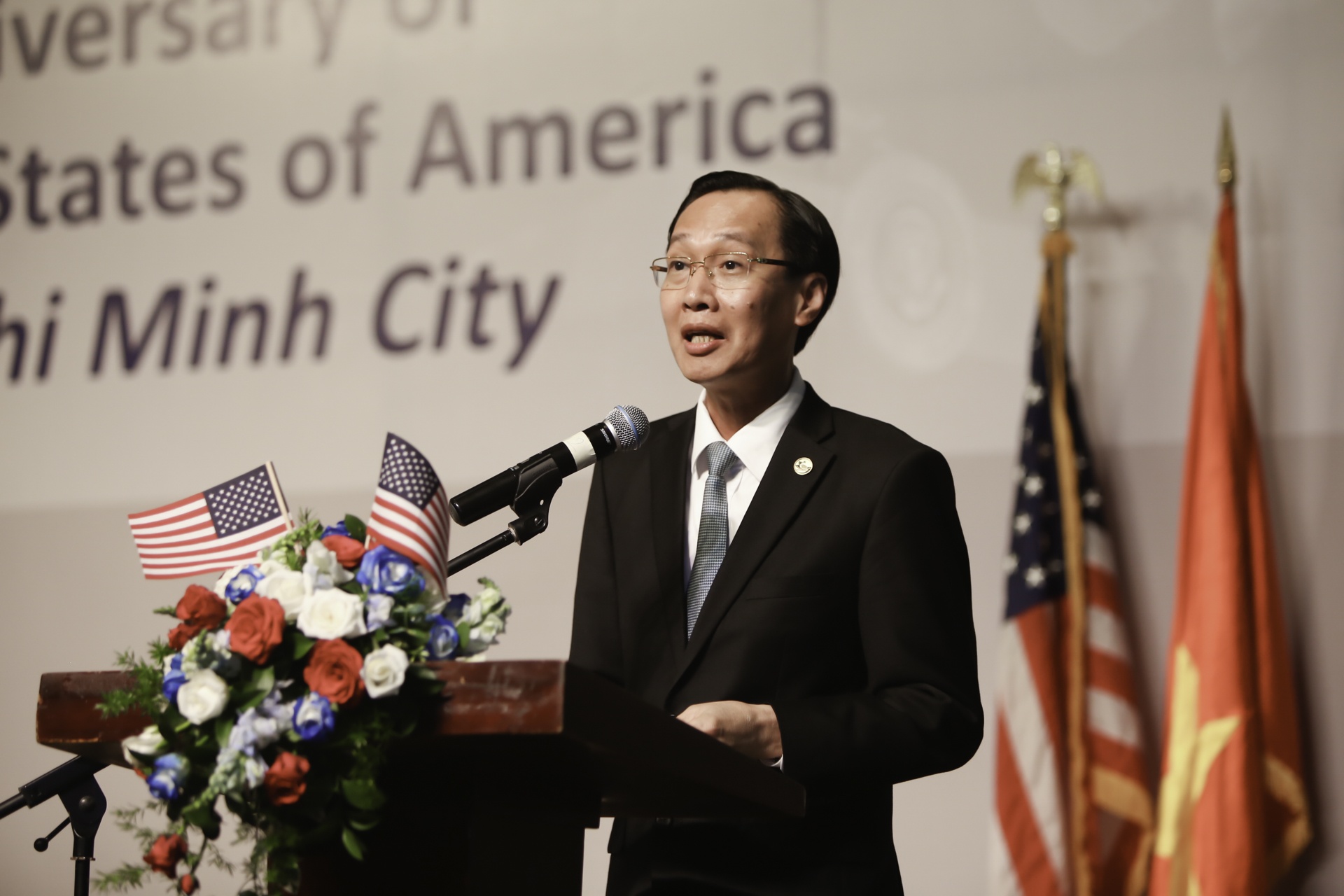 Ba Tong lanh su My tai TP HCM anh 4